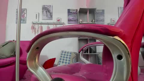 Snapshot of antonellakling_ chatting on 10.01.25 ANTONELLA online show from 10.01.25