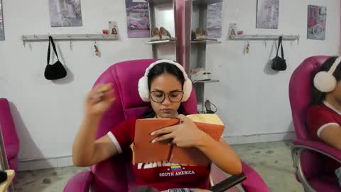 Snapshot of antonellakling_ chatting on 03.16.26 ANTONELLA online show from 03.16.26