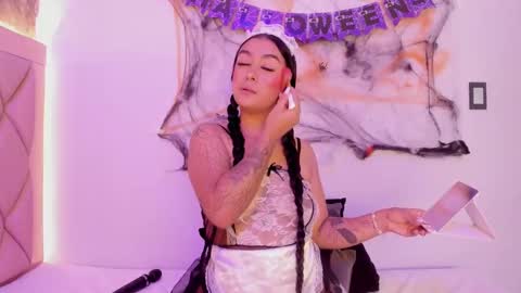 Snapshot of antonellaqueeen chatting on 10.24.25 ANTONELLE online show from 10.24.25