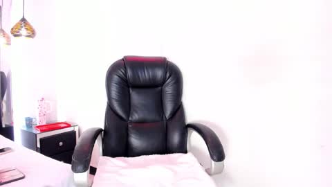 Snapshot of antonellaqueeen chatting on 02.05.26 ANTONELLE online show from 02.05.26