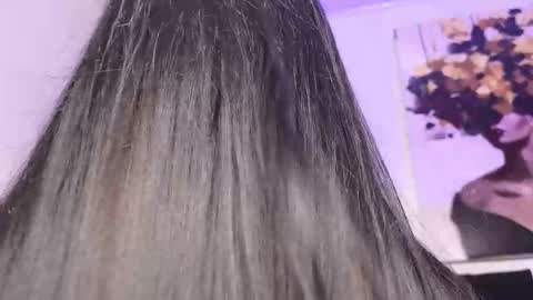 antonellariva_ online show from 12.05.25