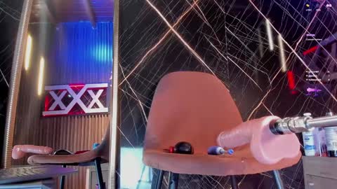 Snapshot of antonellarussel chatting on 12.18.24 Antonella Russel online show from 12.18.24