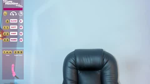 Snapshot of antonellepiercee chatting on 01.16.25 A N T O N E L L E online show from 01.16.25