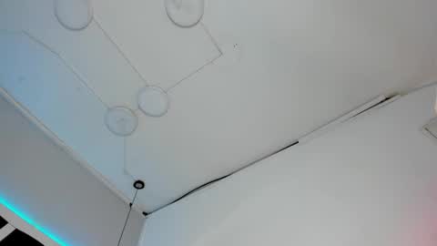 Snapshot of antonellepiercee chatting on 01.17.25 A N T O N E L L E online show from 01.17.25