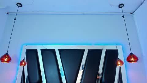 Snapshot of antonellepiercee chatting on 02.21.25 A N T O N E L L E online show from 02.21.25