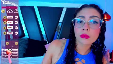 Snapshot of antonellepiercee chatting on 02.23.25 A N T O N E L L E online show from 02.23.25