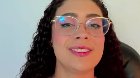 Snapshot of antonellepiercee chatting on 03.02.25 A N T O N E L L E online show from 03.02.25