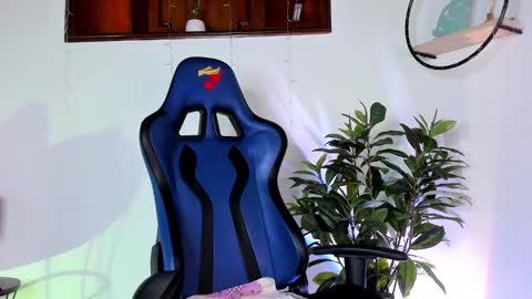 Antonia online show from 01.18.25