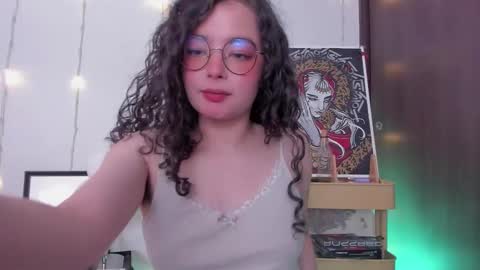 Snapshot of antoniart_ chatting on 10.09.25 Antonia online show from 10.09.25