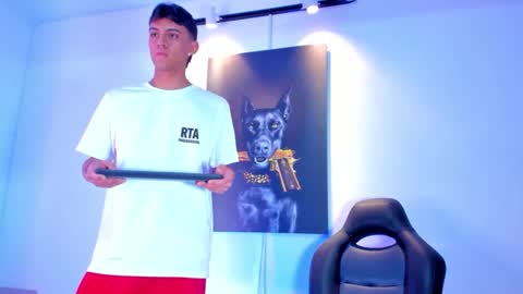 Snapshot of antoniomancinin chatting on 10.23.25 brendan and stiiven online show from 10.23.25