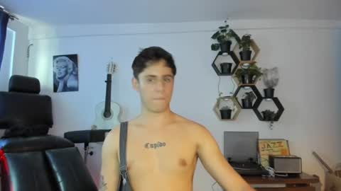 Snapshot of antonnello_ chatting on 02.25.25 antonnello_ online show from 02.25.25