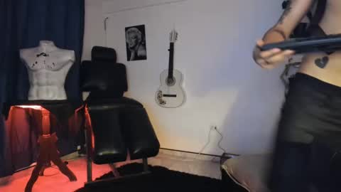 Snapshot of antonnello_ chatting on 02.26.25 antonnello_ online show from 02.26.25