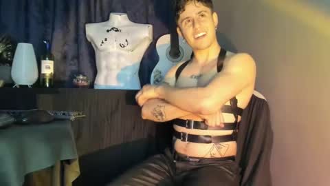 Snapshot of antonnello_ chatting on 09.25.25 antonnello_ online show from 09.25.25