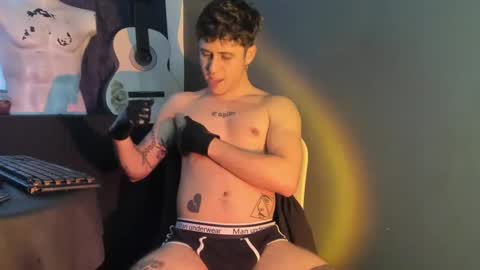 Snapshot of antonnello_ chatting on 10.02.25 antonnello_ online show from 10.02.25