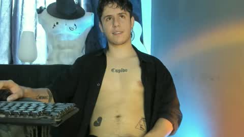 Snapshot of antonnello_ chatting on 10.11.25 antonnello_ online show from 10.11.25