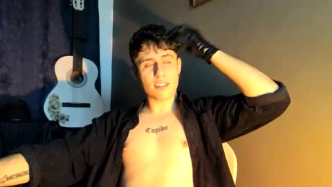 Snapshot of antonnello_ chatting on 10.22.25 antonnello_ online show from 10.22.25