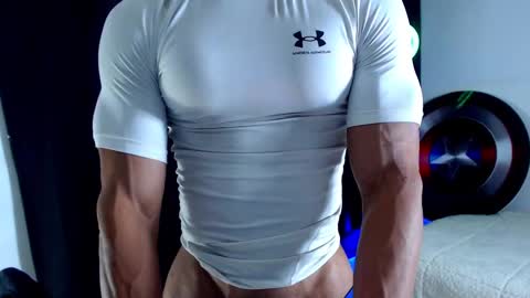 Instagram miguelangel1802  online show from 09.29.25