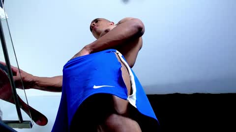 Instagram miguelangel1802  online show from 11.26.25