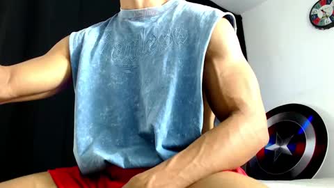 Instagram miguelangel1802  online show from 11.30.25