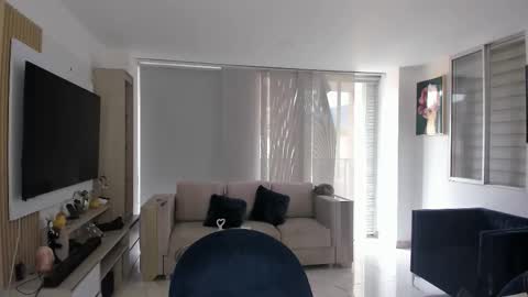 Maria Antonia online show from 10.10.25