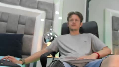 Snapshot of antthony_kings chatting on 10.08.25 Anthony King online show from 10.08.25