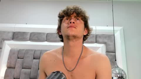 Snapshot of antthony_kings chatting on 10.09.25 Anthony King online show from 10.09.25