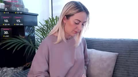 Antonia online show from 10.08.25