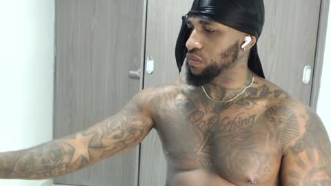 antwanblack11 online show from 11.12.25