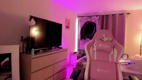 Snapshot of any_lol7 chatting on 11.10.25 Independent model online show from 11.10.25