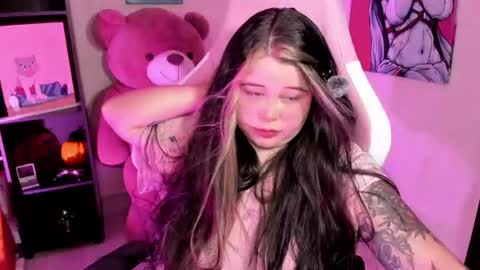   Independent model  online show from 07.02.26
