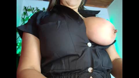 Snapshot of any_mour chatting on 09.24.25 any mour online show from 09.24.25