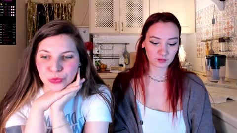 Snapshot of anya_seven chatting on 01.12.25 Anya online show from 01.12.25