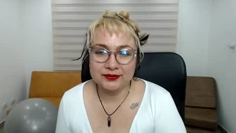 anyaluxx online show from 06.26.26