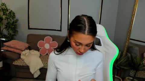 Anya online show from 03.28.26