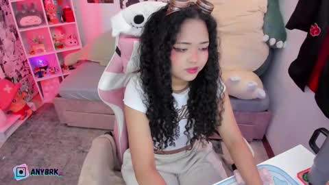 Snapshot of anyburkee chatting on 10.31.25 Any online show from 10.31.25