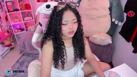 Snapshot of anyburkee chatting on 11.19.25 Any online show from 11.19.25