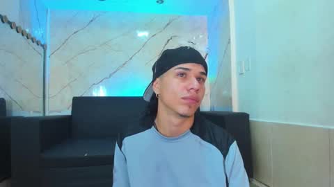 anyelo_sexyhot online show from 10.12.25