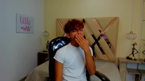 anyelotwink online show from 12.22.25