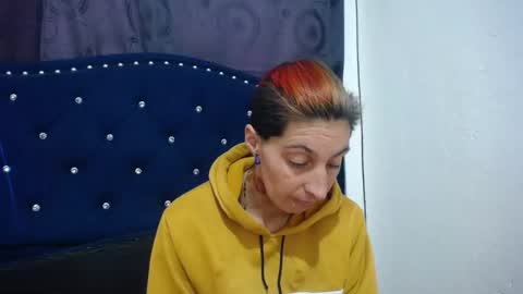 Snapshot of anyu_1306 chatting on 12.20.24 anyu online show from 12.20.24