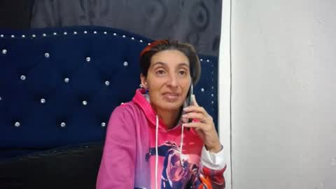 Snapshot of anyu_1306 chatting on 01.12.25 anyu online show from 01.12.25