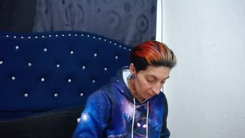 Snapshot of anyu_1306 chatting on 01.15.25 anyu online show from 01.15.25