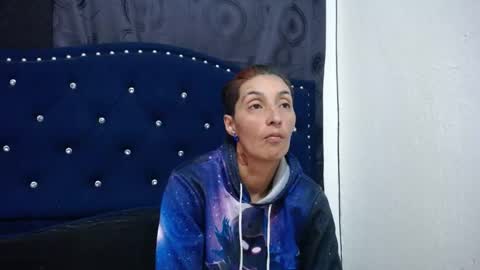 Snapshot of anyu_1306 chatting on 02.25.25 anyu online show from 02.25.25