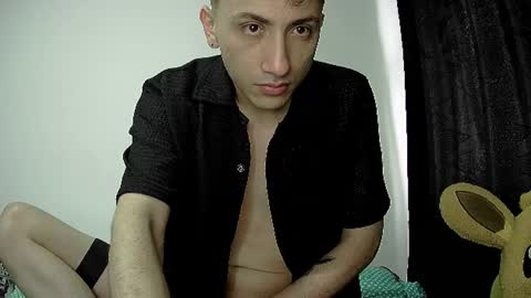 Snapshot of aogut17 chatting on 06.14.26 aogut17 online show from 06.14.26
