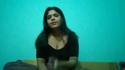 Snapshot of apa142817 chatting on 05.02.26 Aparalux online show from 05.02.26