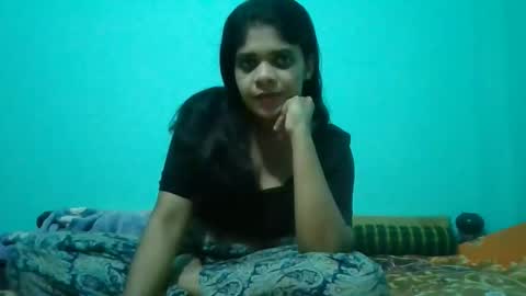 Snapshot of apa142817 chatting on 05.03.26 Aparalux online show from 05.03.26