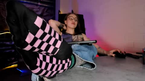 APHEX QUEEN online show from 04.12.26