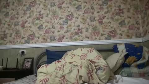 aphr0dite22 online show from 04.10.26