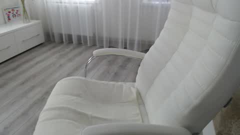 Aphrodite online show from 10.04.25