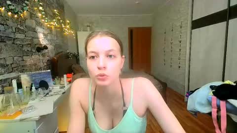 Snapshot of aphrodite_wow_ chatting on 04.28.26 Aphrodite online show from 04.28.26