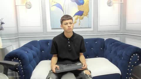   online show from 03.04.26